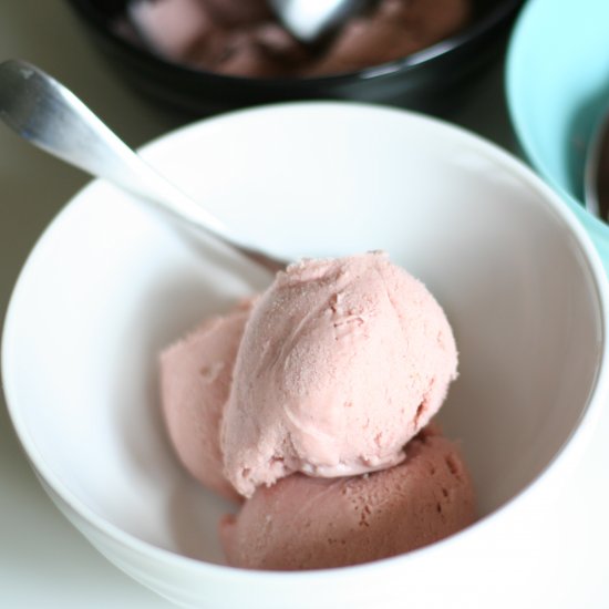 Baileys Strawberry Mint Ice Cream