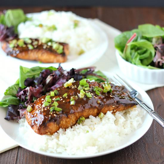 Honey Sriracha Glazed Salmon