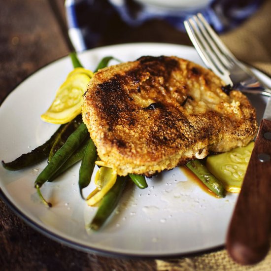 Cornmeal Coated Skillet Pork Chops