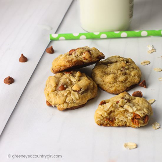 Cinnamon Chip Oatmeal Cookies