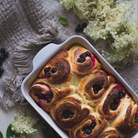 Blackcurrant Rolls