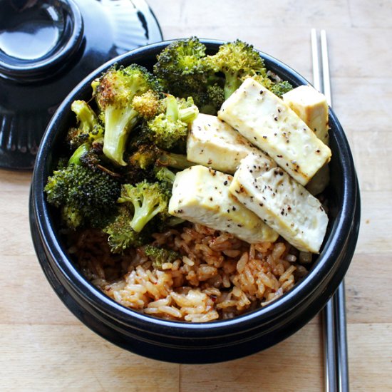 Tofu, Broccoli and Garlic Rice