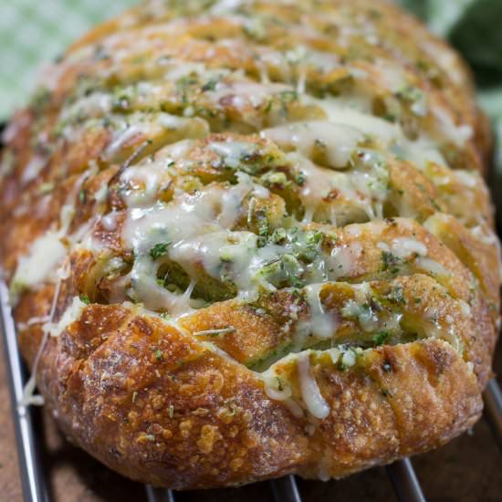 Italian Cheesy Pull Apart Bread