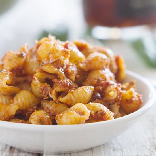 Sun Dried Tomato Pesto Pasta Salad