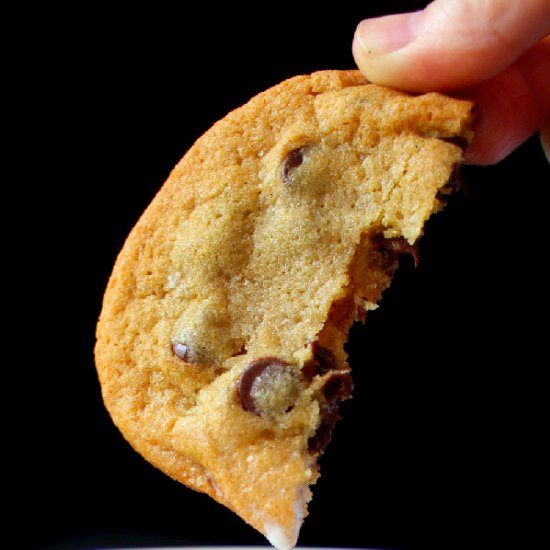 Chewy Crispy Chocolate Chip Cookies