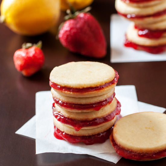 Strawberry Lemonade Sandwich Cookie