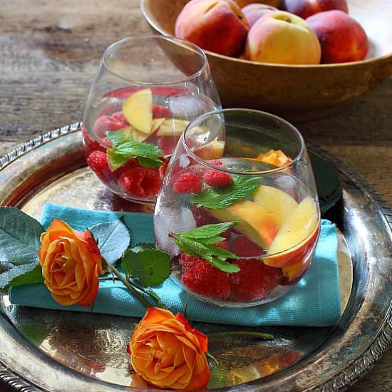 Raspberry Peach Wine Spritzer