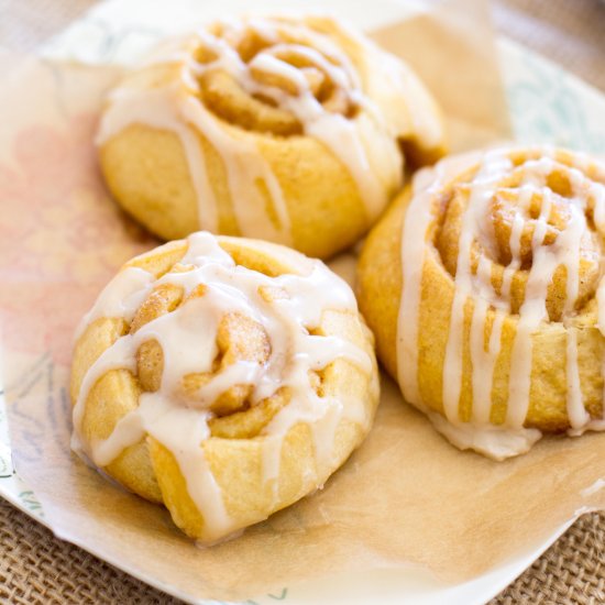 Mini Vanilla Latte Cinnamon Rolls