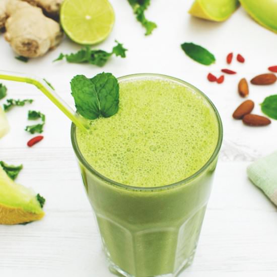 Melon & Kale Green Smoothie [vegan]