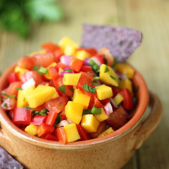 Raw Spicy Mango Salsa