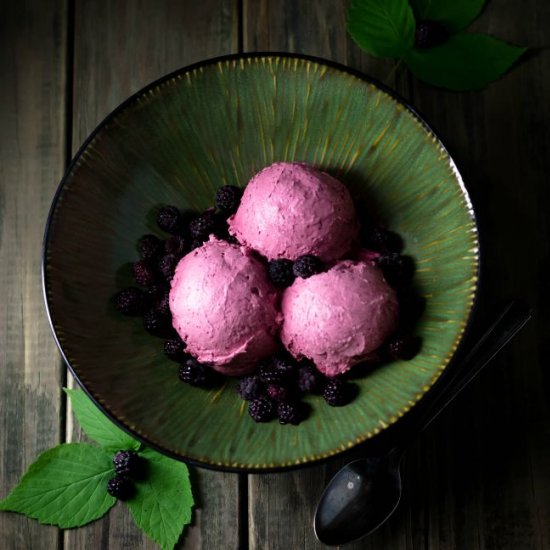 Easy Blackberry Ice Cream