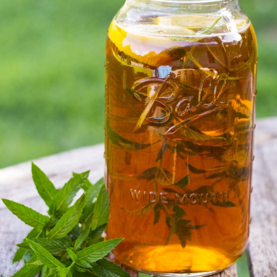 Sun Tea With Mint