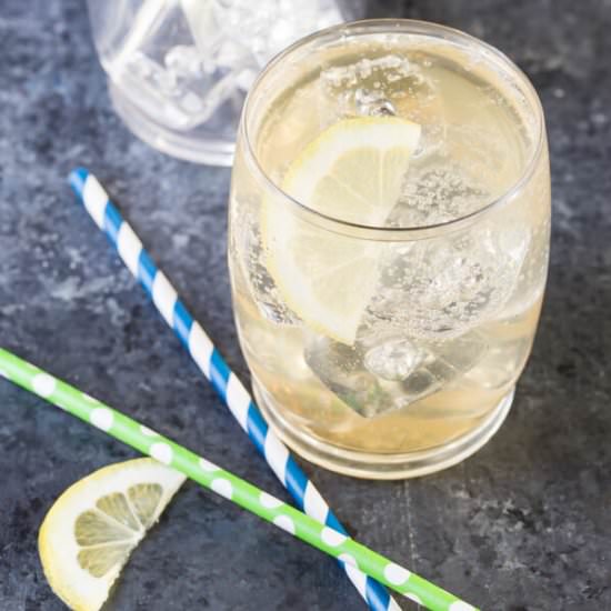 Vodka and Elderflower Lemonade