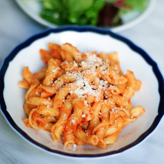 Pasta with No-Cook Tomato Sauce