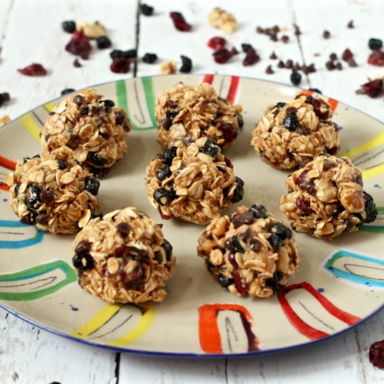 5-minute granola bites