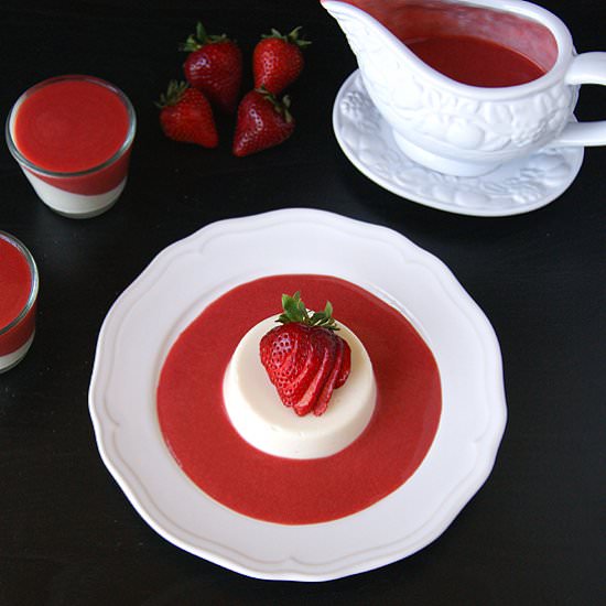 Panna Cotta with Strawberry Sauce