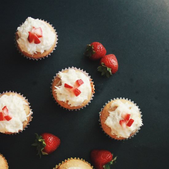 Coconut Cream Cupcakes