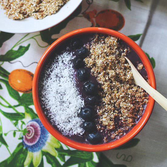 Berry Cherry Smoothie Bowl