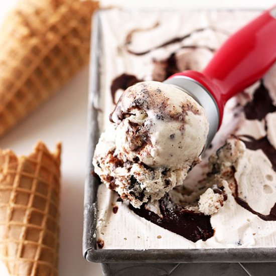 Cookies & Cream Fudge Ice Cream