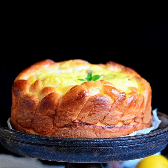 Romanian Easter Bread with Cheese