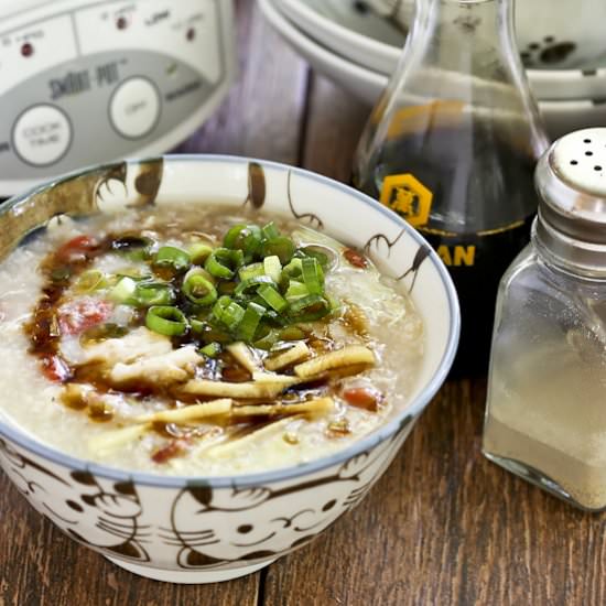 Slow Cooker Rotisserie Chicken Congee