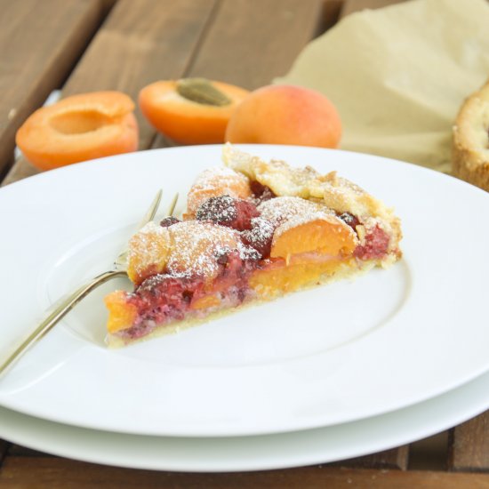 Apricot Tart with Raspberries