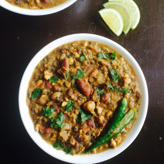 Whole Lentils & Chicken Mince Curry