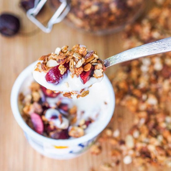 8 Ingredient Vegan Almond Coconut Granola