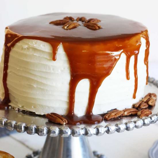 Pecan Vanilla Cake with Caramel