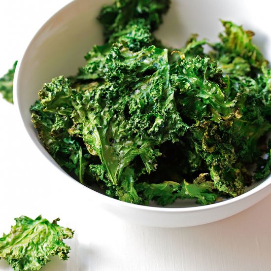 Garlic & Parmesan Kale Chips