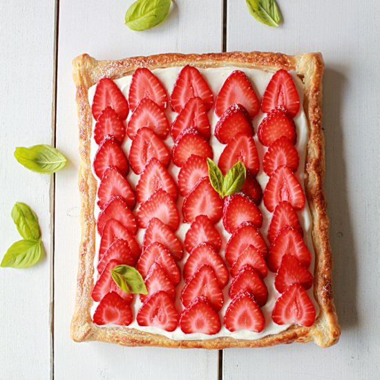 Strawberry puff pastry tart