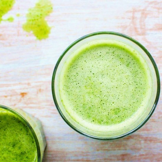 Matcha & pineapple smoothie