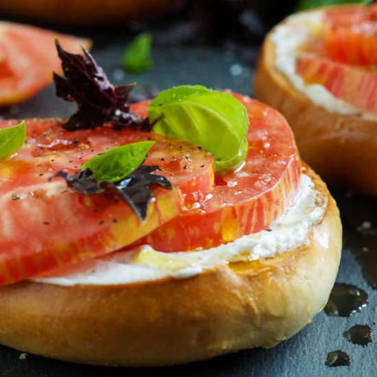 Toasted Bagel with Heirloom Tomato