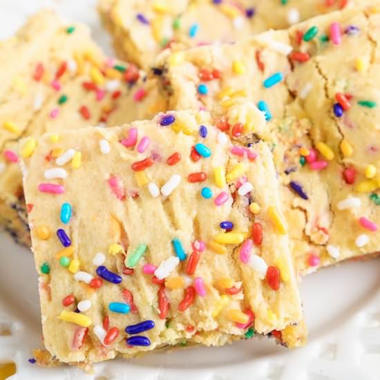 Birthday Cake Blondies