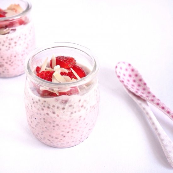 Strawberry Yogurt Chia Pudding