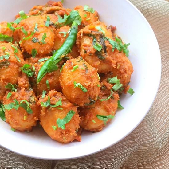 Aloor Dom/ Bengali Dum Aloo