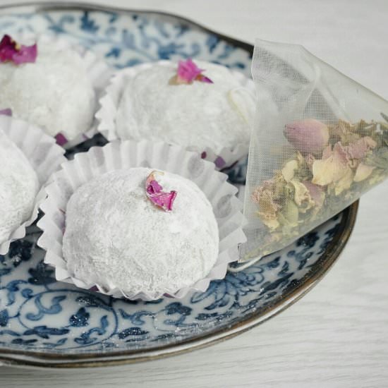 Rose Green Tea Glutinous Rice Balls