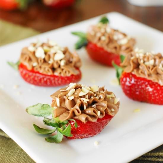 Nutella-Strawberry Cheesecake Bites