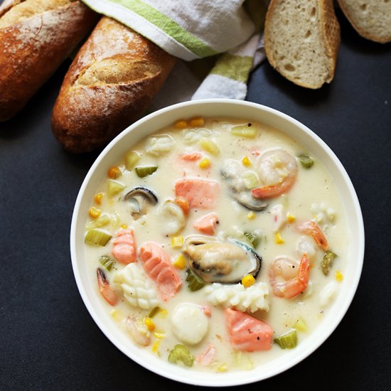 Creamy Seafood and Corn Chowder