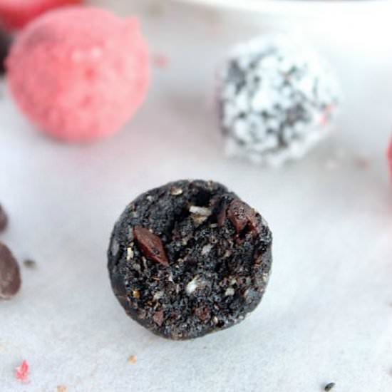 Strawberry Choc Chip Tahini Bites