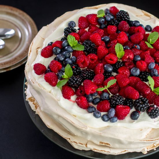 Berry Pavlova