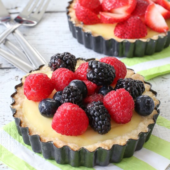 Almond Berry Tarts w. Lemon Custard