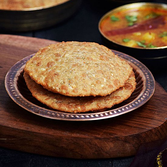 Urad Dal ki Poori/Bedmi