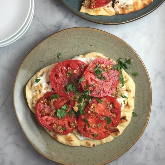 Falafel-Spiced Tomato Flatbread