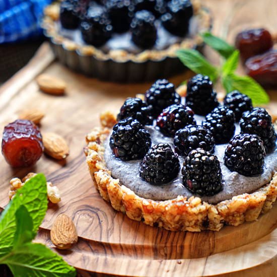 No Bake Blackberry Tarts