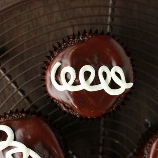 copycat hostess cupcakes