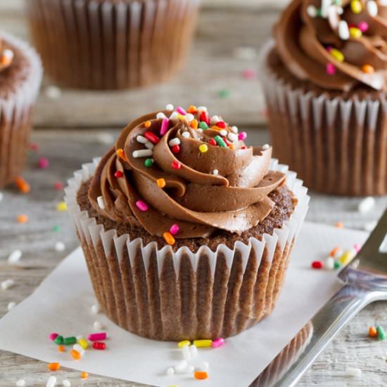 Chocolate Sour Cream Cupcakes