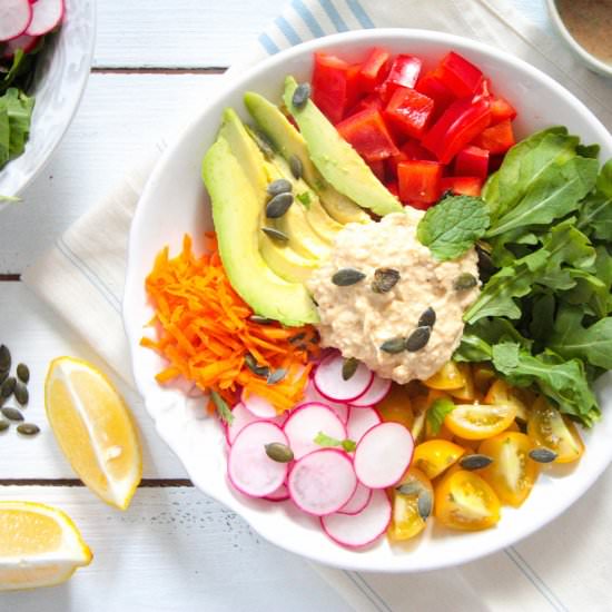 Hummus Salad & Tahini-Mint-Dressing