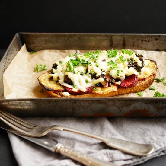 Roasted mushrooms and beet on toast