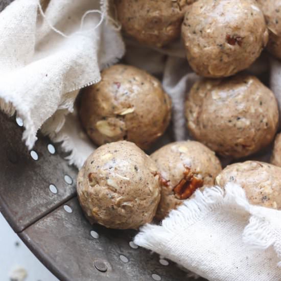 Peanut Butter Cinnamon Energy Bites